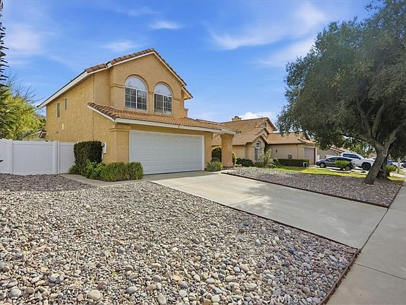 2nd image of 9820 Sycamore Canyon Rd