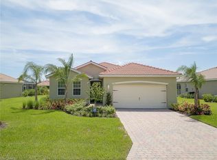 3110 Apple Blossom Dr, Alva, FL 33920