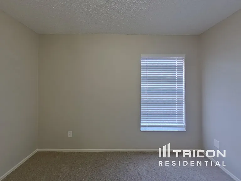 10440 Coconut Grove Ln — Photo 16