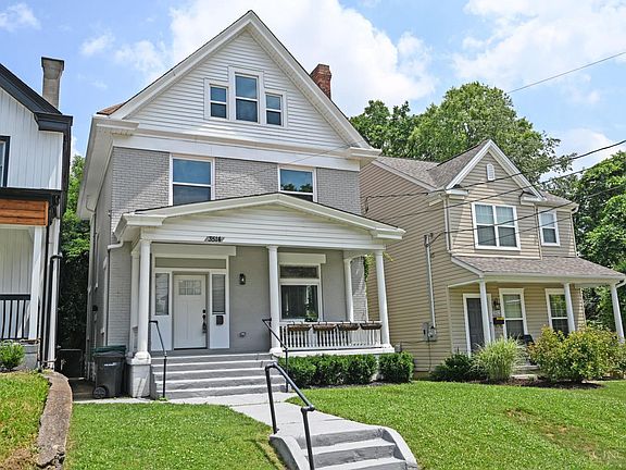 3rd image of 3514 Hudson Ave