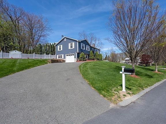 4th image of 1 Stafford Ct