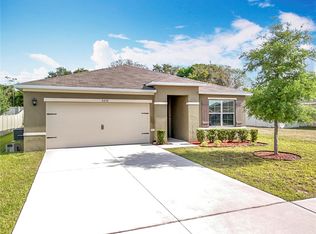 2636 Grand Central Ave, Tavares, FL 32778
