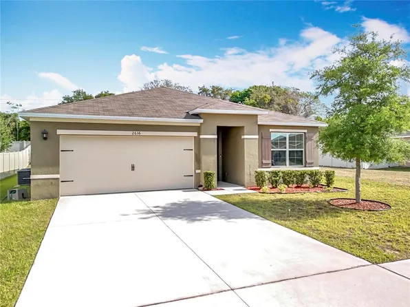 2636 Grand Central Ave, Tavares, FL 32778