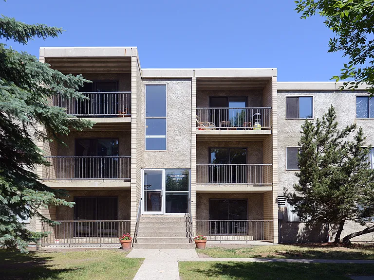 175 Columbia Blvd W — Photo 15