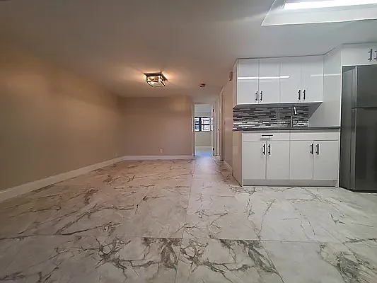 Rented by Friedman Mayer, LREB | media 1