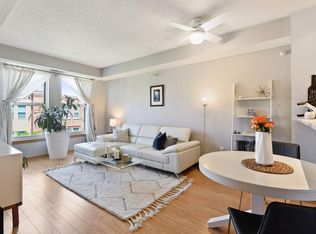 545 N 1st St APT 401, Minneapolis, MN 55401