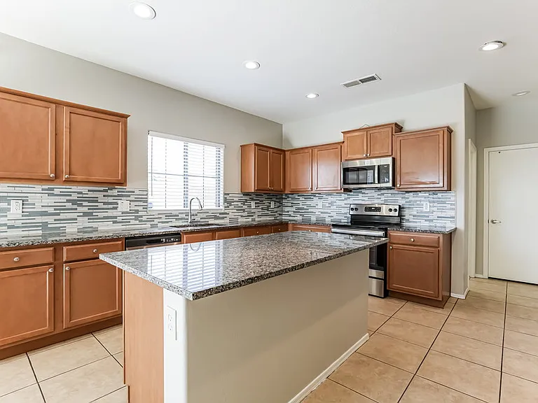 8423 W Vernon Ave #113 — Photo 8