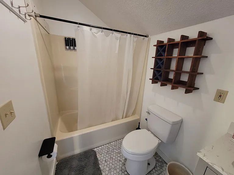 211 Taylor Rd SE #2 — Photo 4