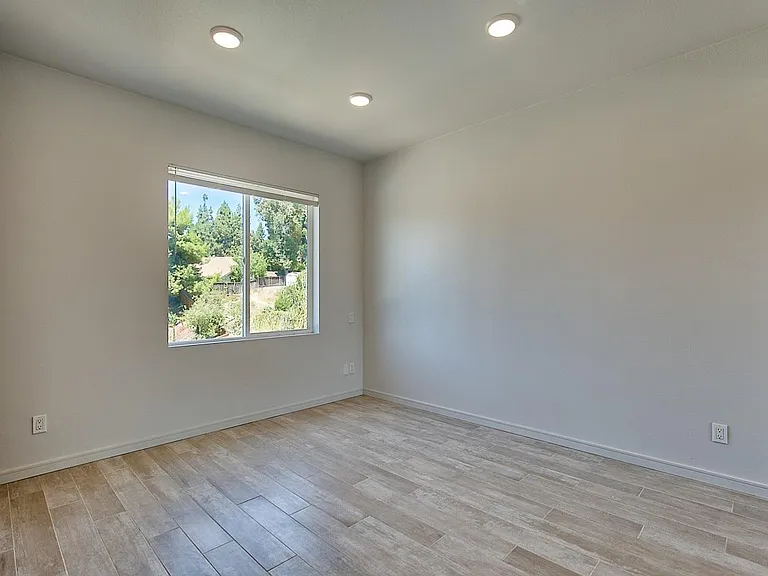 3738 Ash St — Photo 20