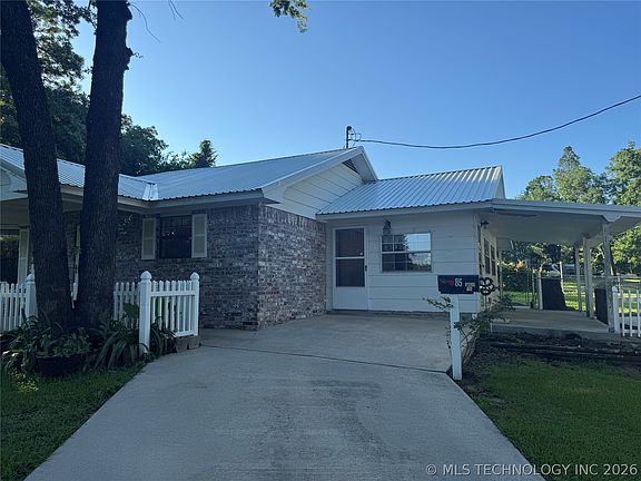 4th image of 85 Pine St