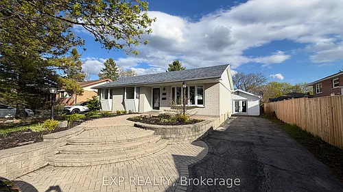 265 College St W Photo 1