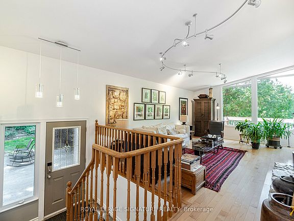 5th image of 3225 Greenwood Rd