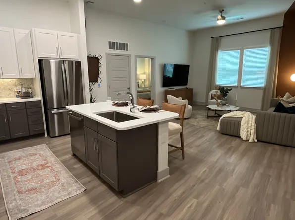 (undisclosed Address), Houston, TX 77008
