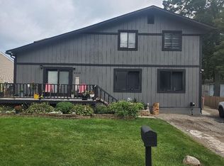4010 Mapleleaf Rd, Waterford, MI 48328