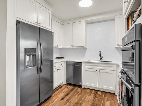 3rd image of 3701 Turtle Creek Blvd APT 5H
