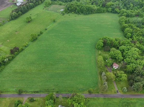 632 River Dr SW, Milaca, MN 56353