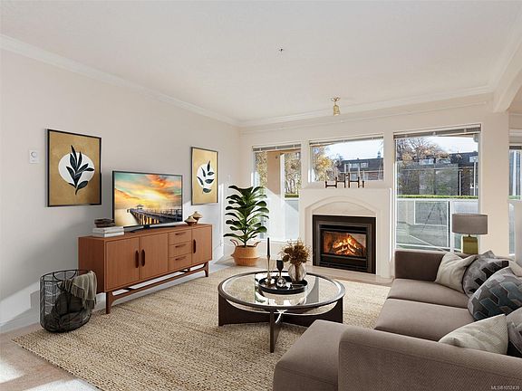 3rd image of 405 Quebec St #207