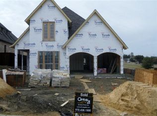 2116 S Hill Dr, Irving, TX 75038