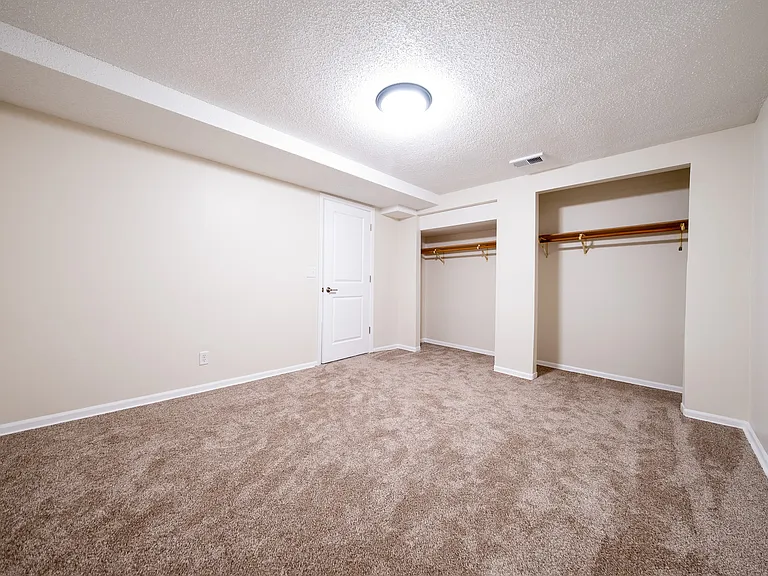 14200 Elgin Ct — Photo 31