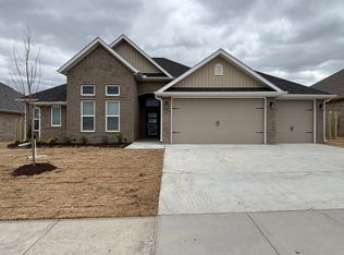 1908 Charles St, Pea Ridge, AR 72751