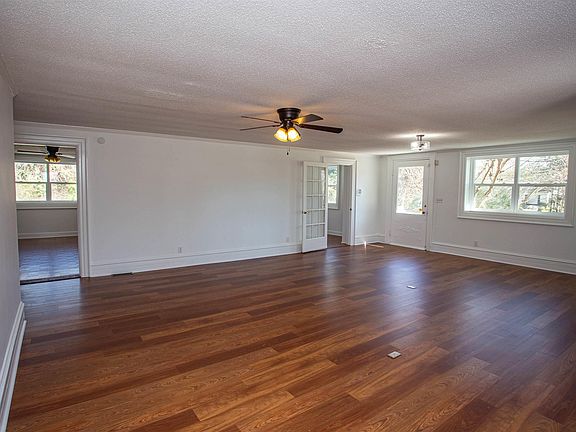 4th image of 1700 Broad St