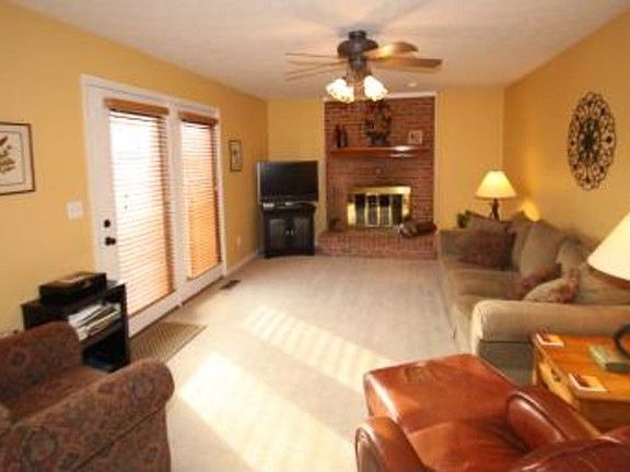 3rd image of 7040 Lakota Ridge Dr