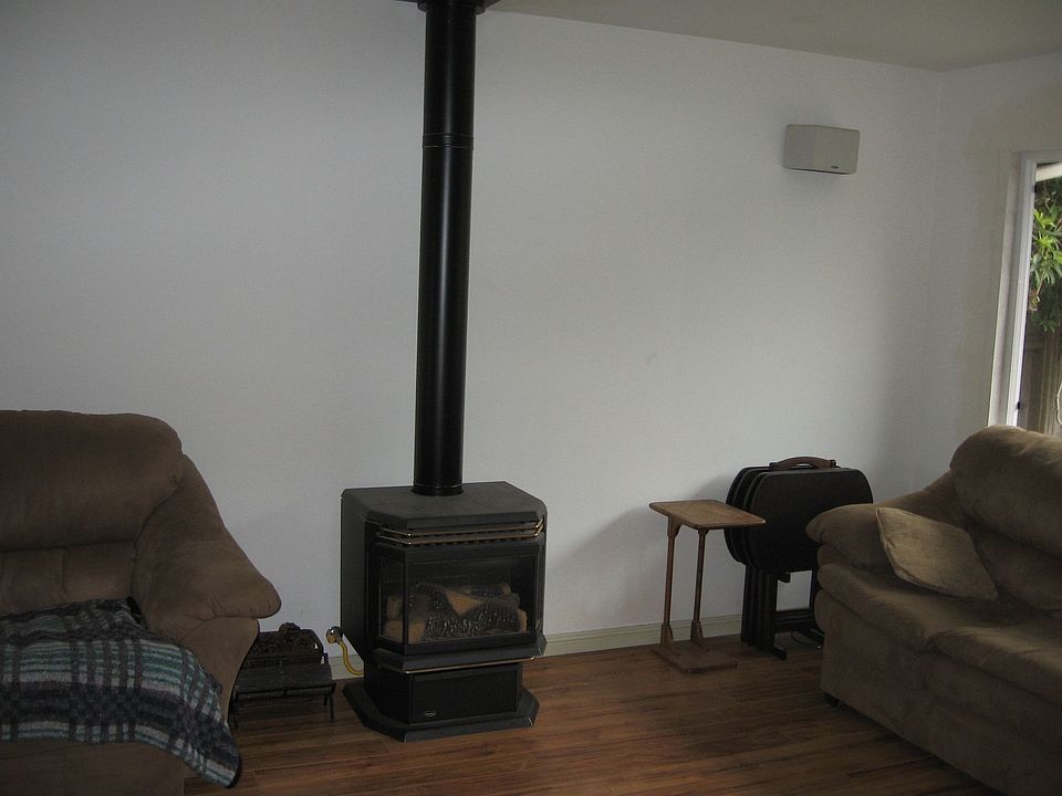 2nd image of 471 Cypress Ave