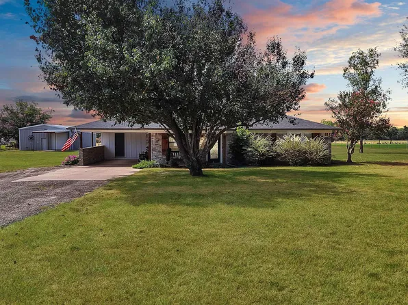141 County Road 2211, Mineola, TX 75773