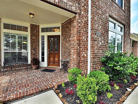 2nd image of 25722 Shady Spruce Ln