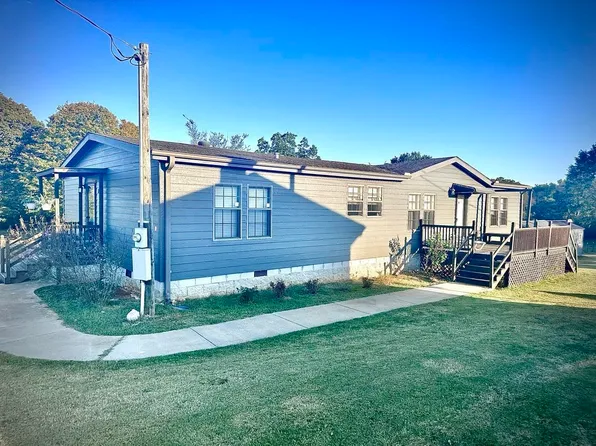 83 County Road 584, Rogersville, AL 35652