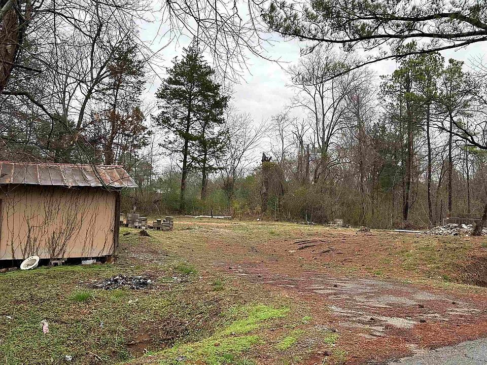 2nd image of 324 Airport Rd
