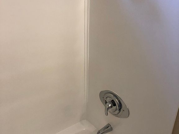 3rd image of 4572 Kansas St APT 3