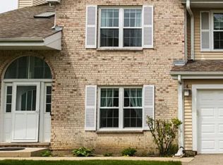 4483 Brighton Ct, Gurnee, IL 60031