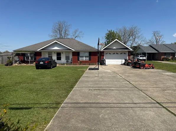 7560 One Mile Rd, Irvington, AL 36544