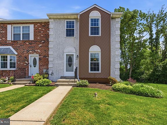2nd image of 507 Evergreen Ln #46