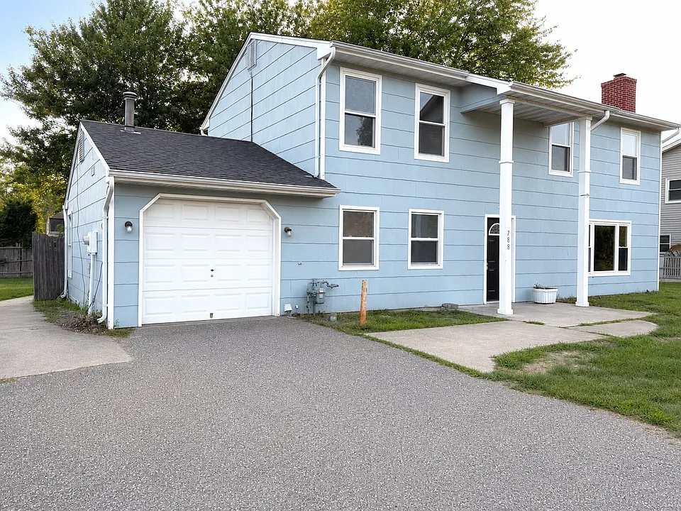 788 Maplecrest Rd