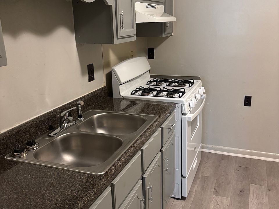 1st image of 212 Pullen Lake Rd #1
