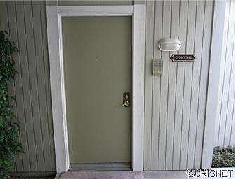 1st image of 22103 Burbank Blvd Unit 6