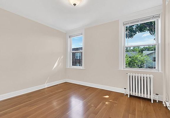 5th image of 6142 Delafield Ave APT 1