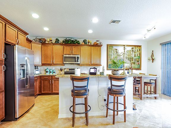 4th image of 4561 Tara Cove Way