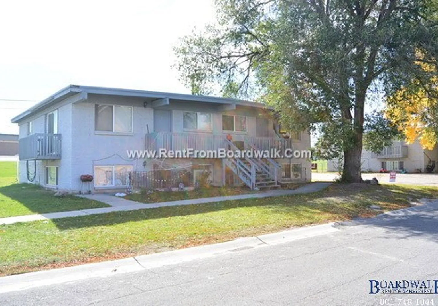 2 bed, 1.0 bath, 900 sqft, $1,150 — Photo 3