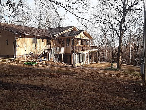 3rd image of 2 Somerton Ln
