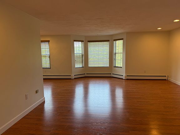 2nd image of 29 D Swan Ct