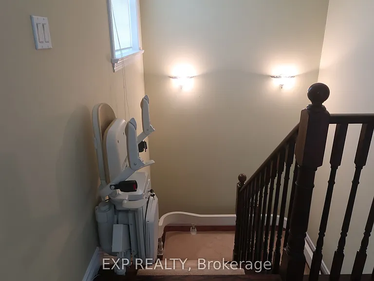 2674 Lakeshore Dr — Photo 9