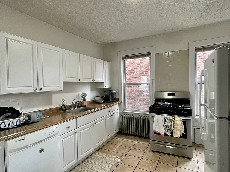 162 Kelton St #3X — Photo 3
