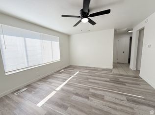 2564 S 800 E - 4 Plex, Salt Lake City, UT 84106