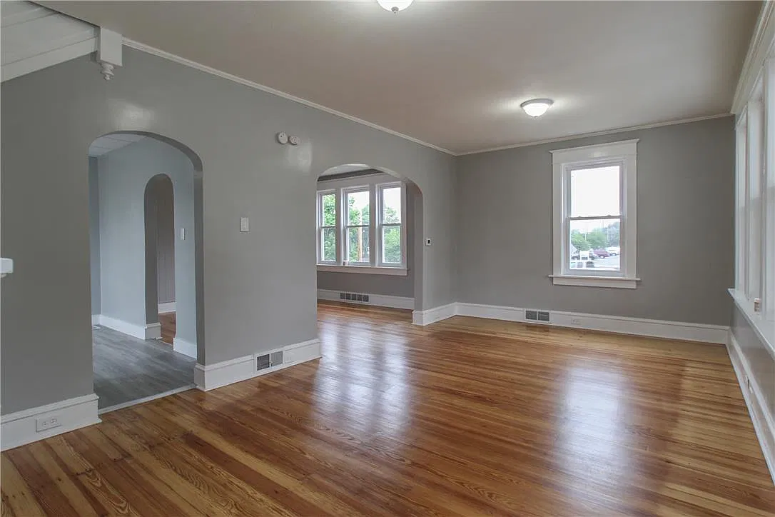 3 bed, 2.5 bath, 1360 sqft, $2,350 — Photo 4