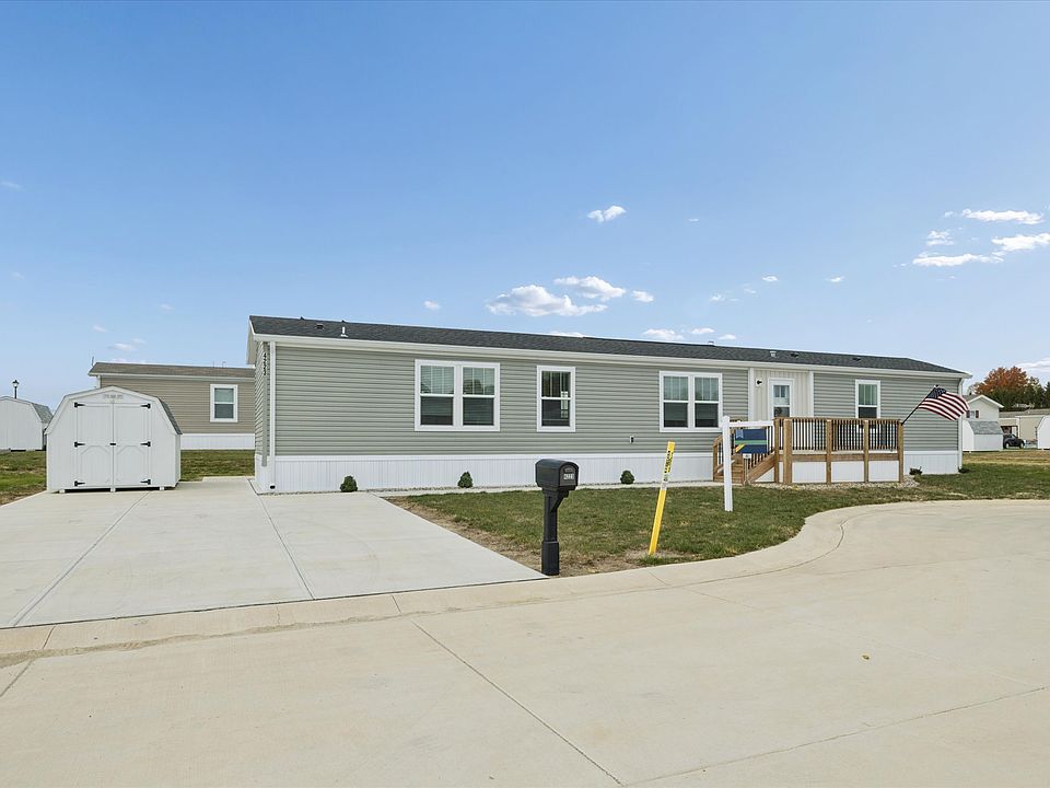 Exterior Image-17-Clayton C241 Camelot Village