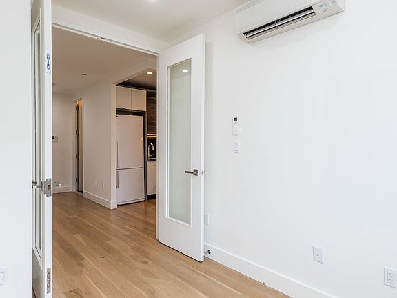 3rd image of 87 Montrose Ave #2G