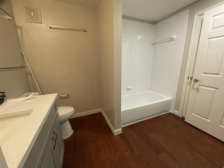 2320 Gracy Farms Ln #916 — Photo 9